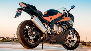 The s 1000 rr revolutionised the supersports class when it first came out in 2009. Bmw S1000rr 2018 Specs Prices Features