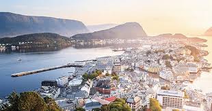Byen ålesund er i dag regionssenter for heile sunnmøre, han er kjend for sine mange bygningar i jugendstil, bygde i attreisinga etter. Skal Teikne Nye Alesund Sitt Kommunevapen Nett No