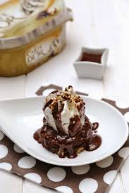 Brownie Aux Noix Creme Glacee Carte D Or Facon Glacier Saveur Dame Blanche Sauce Chocolat On Dine Chez Nanou Brownie Noix Alimentation Idee Dessert