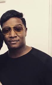 Drizzy's new haircut Follow here for more: https://bit.ly/3n6etcd