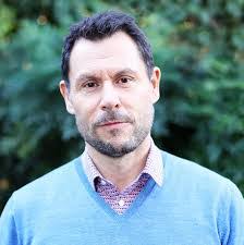 Elwyn Jones's Instagram, Twitter & Facebook