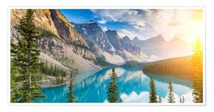 Alberta als eine der interessantesten der kanadischen provinzen zu bezeichnen ist nicht übertrieben: Rclassen Moraine Lake Panorama Banff National Park Alberta Kanada Poster Online Bestellen Posterlounge De