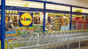 Zilele libere din perioada urmatoare vor fi luni, pe 30 noiembrie, dar si marti, pe 1 decembrie, cu ocazia zilei nationale. Program Lidl De SÄƒrbÄƒtori Orarul De FuncÅ£ionare Pentru CrÄƒciun Si Revelion Cum Se LucreazÄƒ Pe 25 26 Decembrie Si 1 2 Ianuarie Stiri Directe
