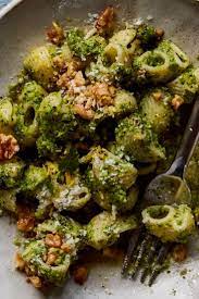 Broccoli Walnut Pesto Pasta Recipe Recipe Pesto Pasta Recipes Nyt Cooking Pasta Recipes