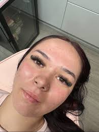 Hey girls! My names Bella and I'm the owner of Bellas Beauty Salonn. I'm a  qualified lash and brow artist located in Chevron Island and would love to  meet you all of