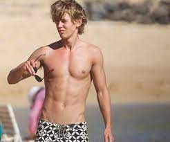 Austin Butler Physique