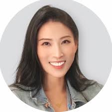 Meet Tracy Sun, the inspiring co-founder of Poshmark. Her dedication to…