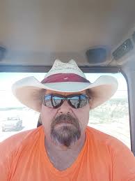 Hi everyone,I'm Stephen from Manitowoc,single looking for a beautiful woman  to get know,dm me,let's get to know each other