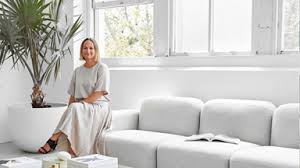 How To Be An Interior Stylist A Stylist Shares Her Tips Homes To Love The next in my 60sec career series i am talking about which qualifications (if any) you need to become an interior stylist and where runs short courses for.