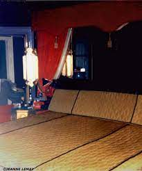 Boys bedroom sets navy bedrooms bedroom pictures bedroom images graceland elvis elvis presley home bedroom bedroom decor country decor. Pin Op Elvis Presley Pics
