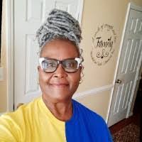 Roslyn Shaw's Instagram, Twitter & Facebook