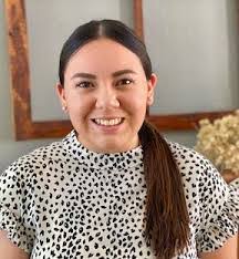 Michelle Leal's Instagram, Twitter & Facebook