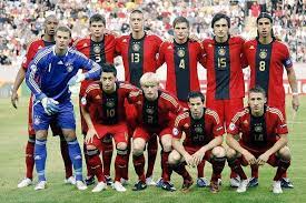 بيلعب فى مركز مُدَافِع, و لعب مع فريق نادى شتوتجارت و vfb stuttgart ii و منتخب المانيا الوطنى لكره القدم تحت 15 سنه و منتخب المانيا تحت 21 سنه لكره القدم. Kooora Na Twitteru ØµÙˆØ±Ø© Ù…Ù†ØªØ®Ø¨ Ø£Ù„Ù…Ø§Ù†ÙŠØ§ Ù„Ù„Ø´Ø¨Ø§Ø¨ ØªØ­Øª 21 Ø³Ù†Ø© Ø¹Ø§Ù… 2009 Ù†Ø®Ø¨Ø© Ù…Ù† Ø§Ù„Ù†Ø¬ÙˆÙ… Ø§Ù„Ø°ÙŠÙ† ØµÙ†Ø¹ÙˆØ§ ØªØ§Ø±ÙŠØ®Ø§ Ø¬Ø¯ÙŠØ¯Ø§ Ù„Ù„Ù…Ø§Ù†Ø´Ø§ÙØª ÙƒÙˆÙˆÙˆØ±Ø© Http T Co Lbrye5hmjh