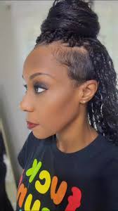 If you broke and you know it heart this post❤️❤️😂😂Happy Tuesday!!