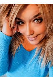 Stacy Hobson's Instagram, Twitter & Facebook