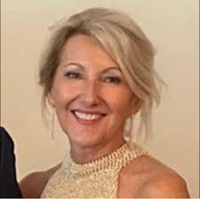 Elizabeth Farris's Instagram, Twitter & Facebook