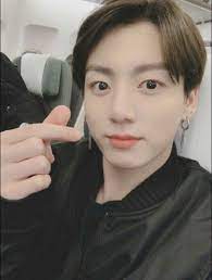 Jimin pov i took a spoon of rice and looked at jungkook worridly. Pin By Park Sewon On Jeon Jungkook Jungkook Selca Jungkook Bts Jungkook