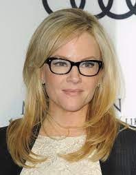 Girls Who Wear Glasses Celebrities With Glasses Rachael Harris Rachel Harris