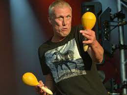 Mark berry (born 18 april 1964), better known as bez, is an english percussionist, dancer, dj and media personality. Happy Mondays Star Bez To Launch Fitness Class After Spending Lockdown Mainly Sitting On Sofa