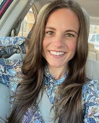 Kelly Love's Instagram, Twitter & Facebook