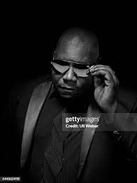 1 685 photos et images haute résolution de Dj Cox