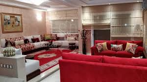 صالونات مغربية عصرية بلمسات من اللون الأحمر موقع يالالة yalalla com عالم المرأة بعيون مغربية moroccan living room modern moroccan decor living room images