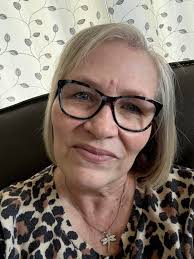 confident and happy with a clean and makeup free weekend