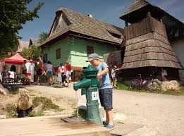 Voor een vakantie in slowakije dien je te beschikken over een geldig paspoort of een geldig. Kindervakantie In Slowakije Onze Tips Voor Een Geslaagde Gezinsvakantie