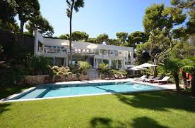 Location d'appartements à monaco : Modern Villa For Rent For Photo Shoot Film Location Near Nice Monaco Rental Location For Filming Shooting In Paris South Of France