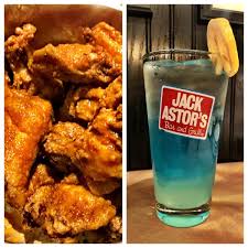 Is packed with tvs during matches, and their expansive menu of pizzas and pastas is sure to transport you from the chaotic streets of toronto to an italian village. Jack Astor S Bar Grill Willowdale North York On