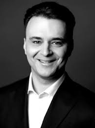 Learn about the Mentors helping entrepreneurs in our program