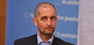 Dragoş Damian, CEO Terapia Cluj: Stimaţi politicieni, vă spun eu de ce nu  putem fabrica în ţară, în plină pandemie, medicamentele care ne trebuie