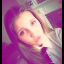 neve moore (@nevemoore02)