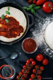 Pizzasosse Selbst Gemacht In Einer Aromatischen Variante Und In Einer Blitzversion Herztopf Rezept Lebensmittel Essen Rezepte Essen