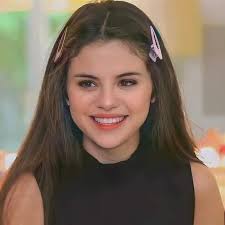 For those who aren't up to speed on the comings and goings of selena gomez, allow us to fill you in. Selena Gomez Is Back To Blonde Hair She Looks Even Better Than Last Time Jamo
