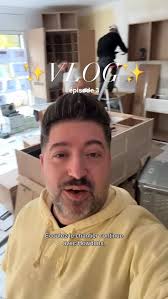 JE REFAIS MA CUISINE avec @howdens_fr_be 🚧🔨 épisode 3🔨 Le chantier  continue! 😄, Livraison de la nouvelle cuisine, installation des caissons,  plan de travail, évier, électroménagers… la totale. Et ...