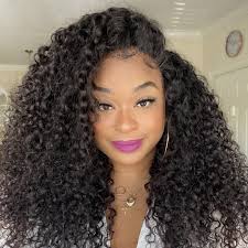 Gabrielle Carr's Instagram, Twitter & Facebook