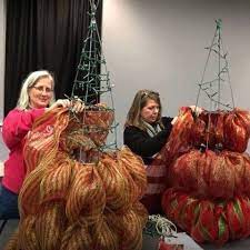 Bring all of the tops together and secure them tightly with a few passes of wire. How To Make Tomato Cage Deco Mesh Christmas Trees Crafty Morning