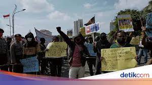 Expedisi/ekspedisi surabaya >> papua > nabire telp. Mahasiswa Papua Di Surabaya Gelar Aksi Tuntut 7 Tahanan Politik Dibebaskan