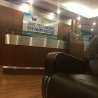 On september 10, 2017, in a solemn ceremony in unit perancang ekonomi negeri kedah (upen), wisma darul aman, alor setar kedah. Unit Perancang Ekonomi Terengganu