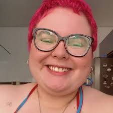 Olivia Ayres's Instagram, Twitter & Facebook