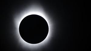 Gerhana bulan total (gbt) akan terjadi rabu 31 januari 2018 malam. Begini Cara Aman Melihat Gerhana Matahari Total