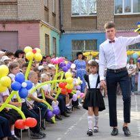 Завжди яскравий, насичений емоційністю та хвилюючою атмосферою день. Z Dnem Znan Den Znan Smishni Memi Do 1 Veresnya Unian