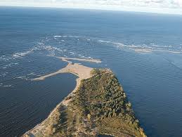 Området är stort och olika alternativ kan väljas en vistelse på en vacker strand i gdansk ger en avkopplande och prisvärd reseupplevelse. Strand Sobieszewo Starawedzarnia De