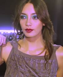 Es una actriz, modelo, cantante y presentadora colombiana que pertenece al elenco de la serie la ruta blanca. Carolina Guerra Wikipedia