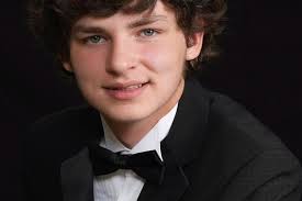 Kaleb Kelly's Instagram, Twitter & Facebook