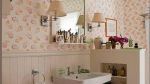 Modern and farmhouse bathrooms have been wildly popular as of late, but if you're feeling a little burnt out by clean lines, rustic beams, and super sleek materials, a retro bathroom might be a worthy style contender for your home. Vintage Bathroom Ideas