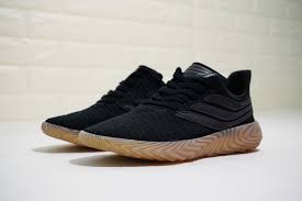 Pin On Adidas鞋子 男 情侶