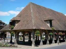 Lyons La Foret 19 Images De Qualite En Haute Definition Tourism Holiday Guide Medieval Market