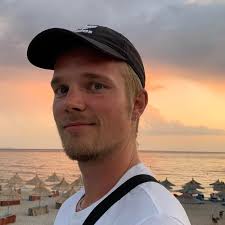 Ham her er lige blevet præsenteret som sportsdirektør i Brøndby IF fra  årsskiftet 👇😍💙💛 Ebbe Sand har allerede været med på Brøndby Indefra,  hvor han fortalte lidt om sin kommende rolle og